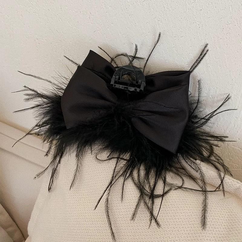 Elegant Black Feather Hair Clip with Bow - Premium Ostrich Feather Hair Accessory for Autumn and Winter