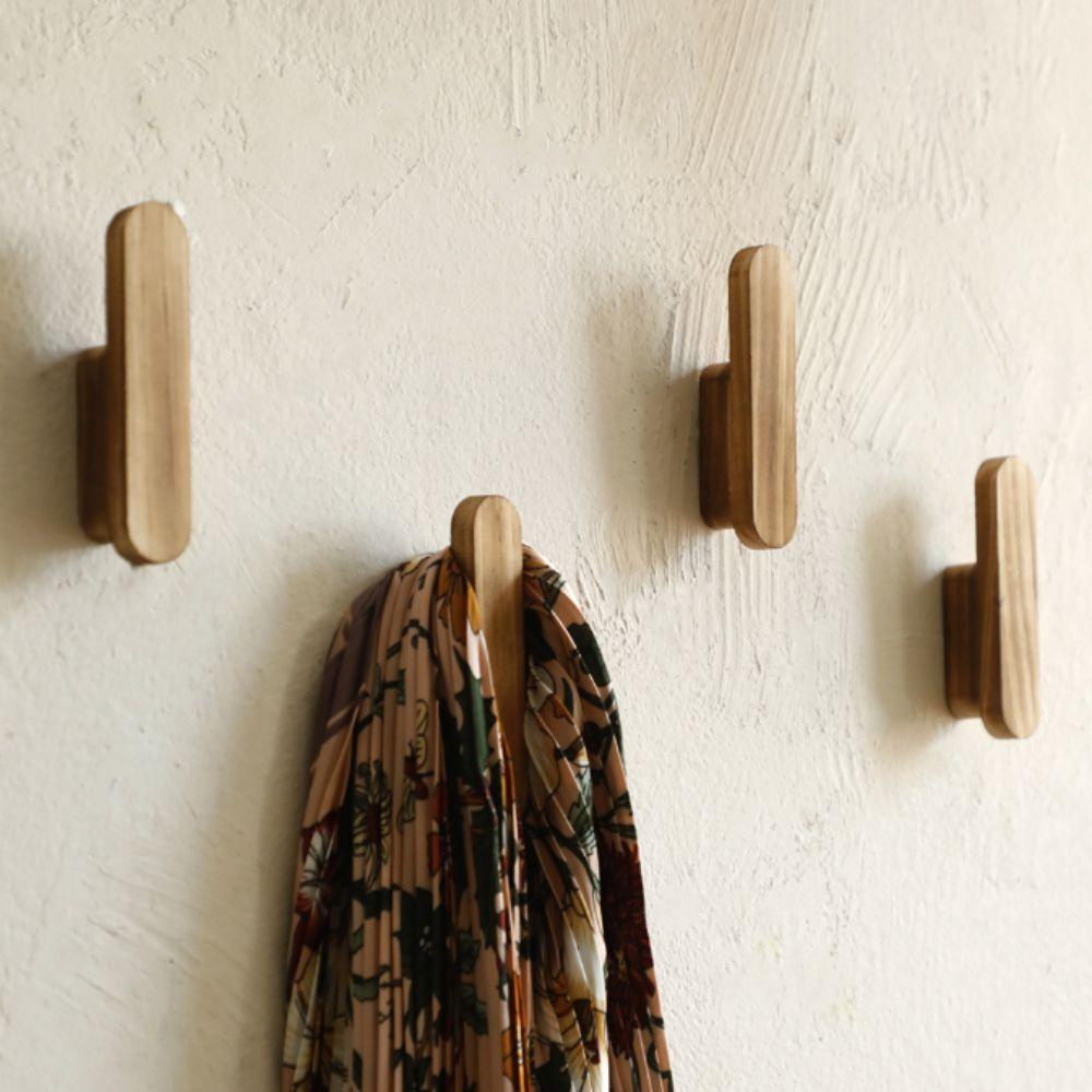 Solid Wood Wall Door Back Shelf Bohemian Style Creative Design Wall Hook Rustic Wooden Simple Style Hat Rack Homestay Decor