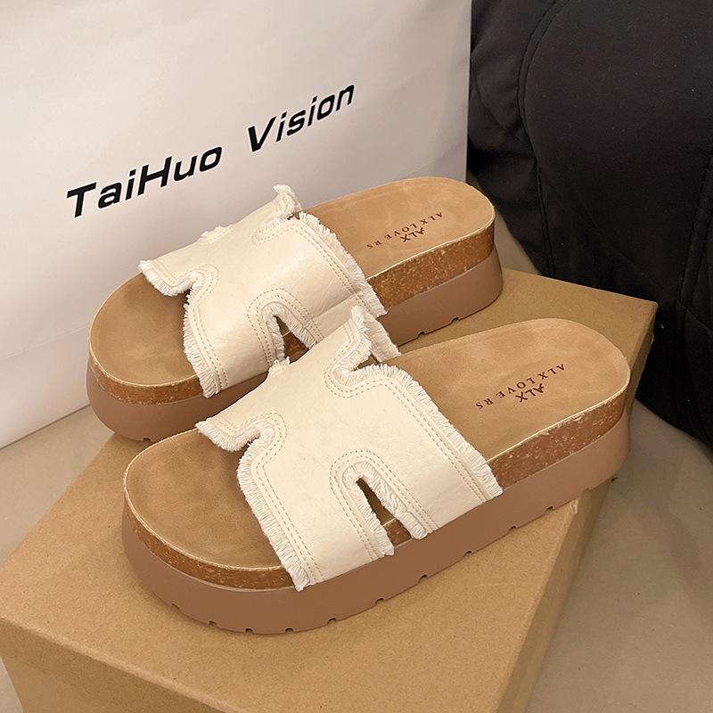 

One-word slippers women s flat bottom 2025 cool slippers, new skirt outside slippers bottom Boken wear thick holiday summer breeze 40 бежевый