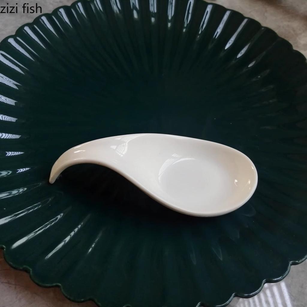White Ceramic Spoon Caviar Spoons Dessert Spoon Dessert Plate Seasoning Dish Display Plate Mixing Spoons Cake Pan Dim Sum Dish