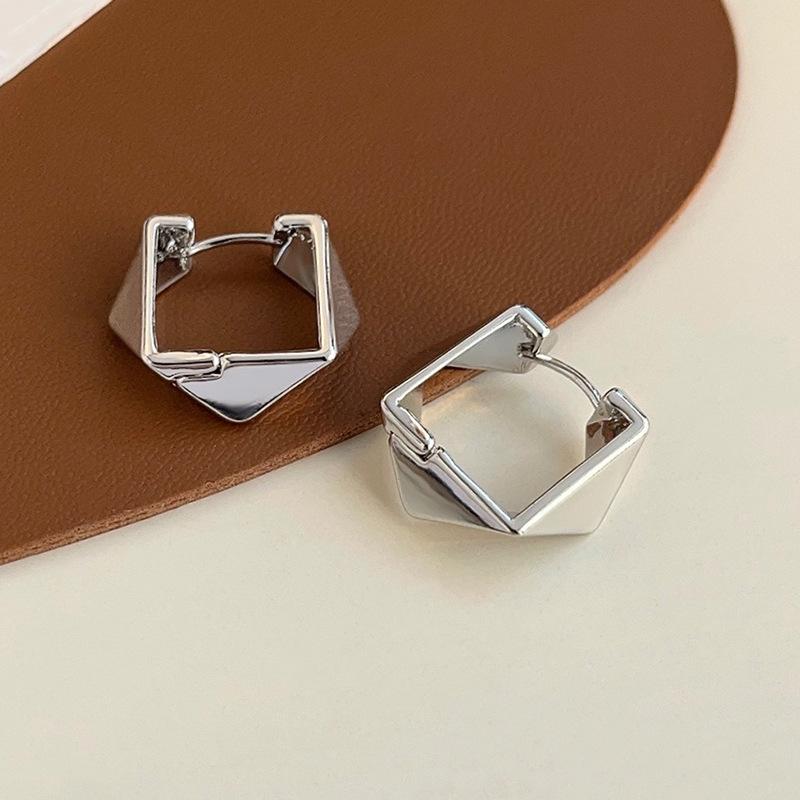 Irregular Diamond Shape Ear Cuff Women Fashion Minimalist Earrings Simple Metal Cool Trendy Jewelry