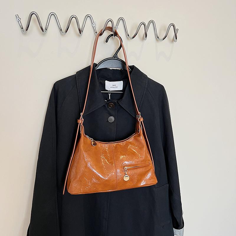 Bag Women's Autumn and Winter Maillard Style Underarm Bag Korean Niche Design Punk Locomotive Bag Shoulder Bag