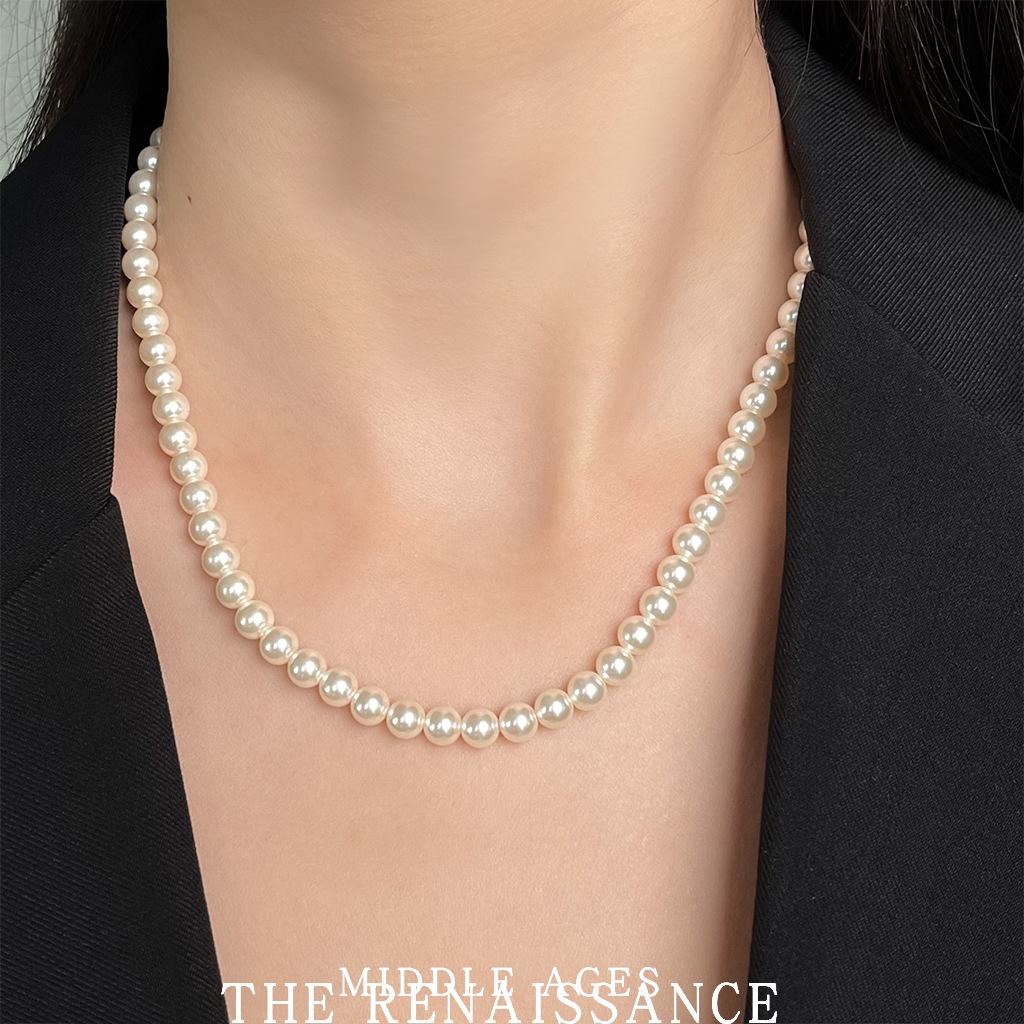 High-quality Glass Pearl Necklace French Retro Collarbone Chain Necklace for Women