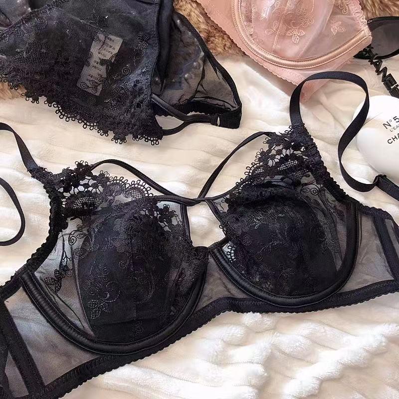 

French Lace Embroidery Bra Set - Enhances Curves, Breathable, Gathered Fit S 32/70AB