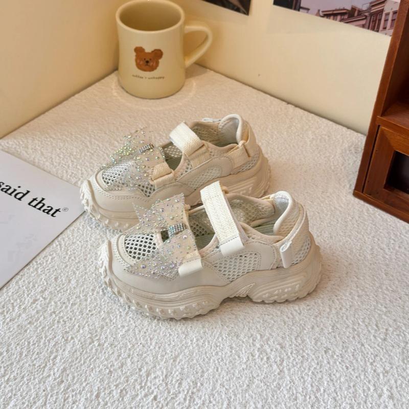 

Summer New Children s Sports Sandals Casual Mesh Breathable Sandals Shiny Lace Bow Children s Running Shoes 25 бежевий