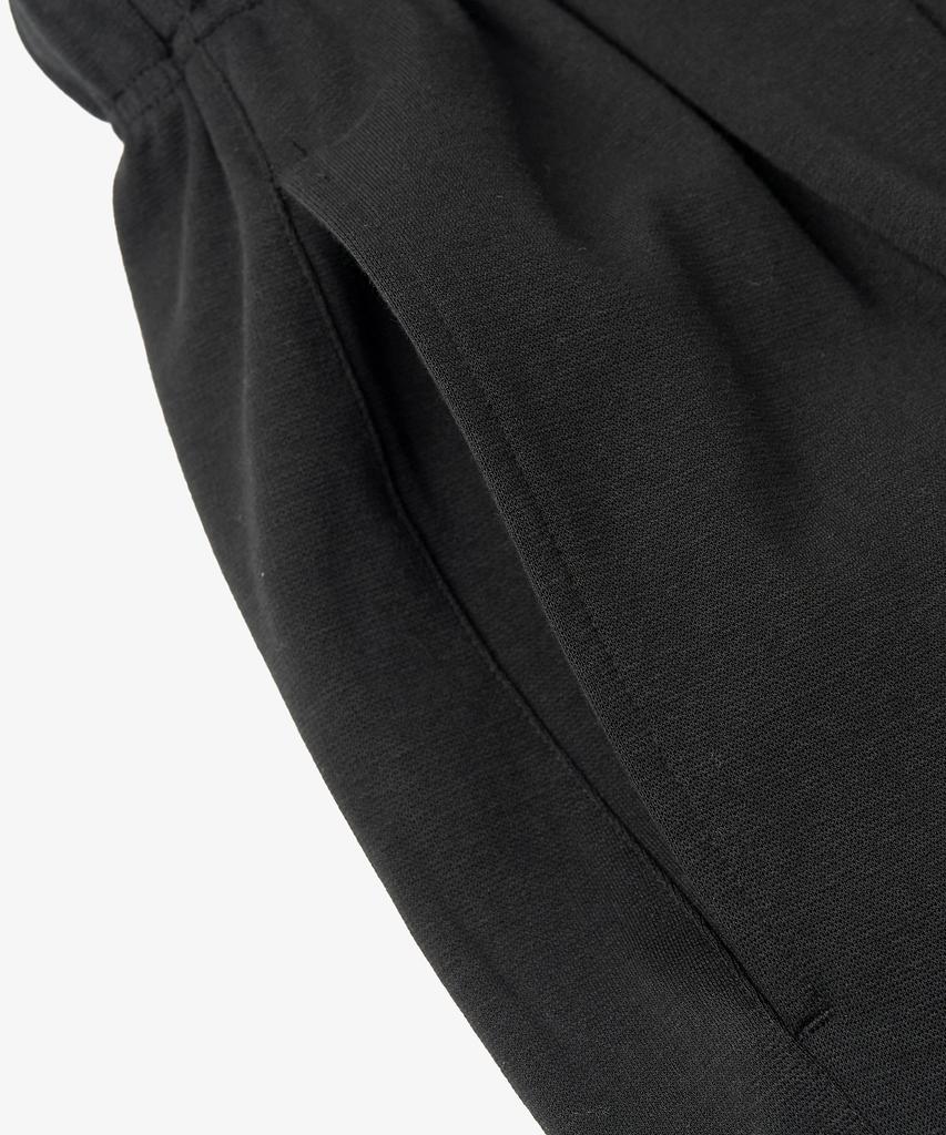 TOFFEE One-Pleat Sweat Bermuda Pants (Black)