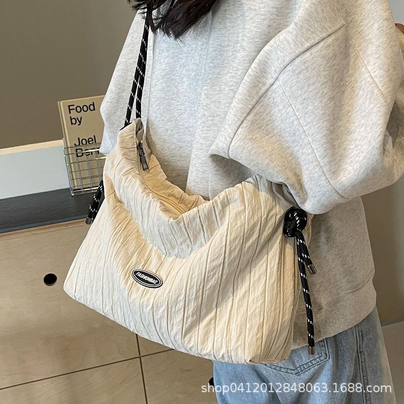 Nylon cloth casual tote bag women's 2025 new large-capacity fashion messenger bag light commuter shoulder bag