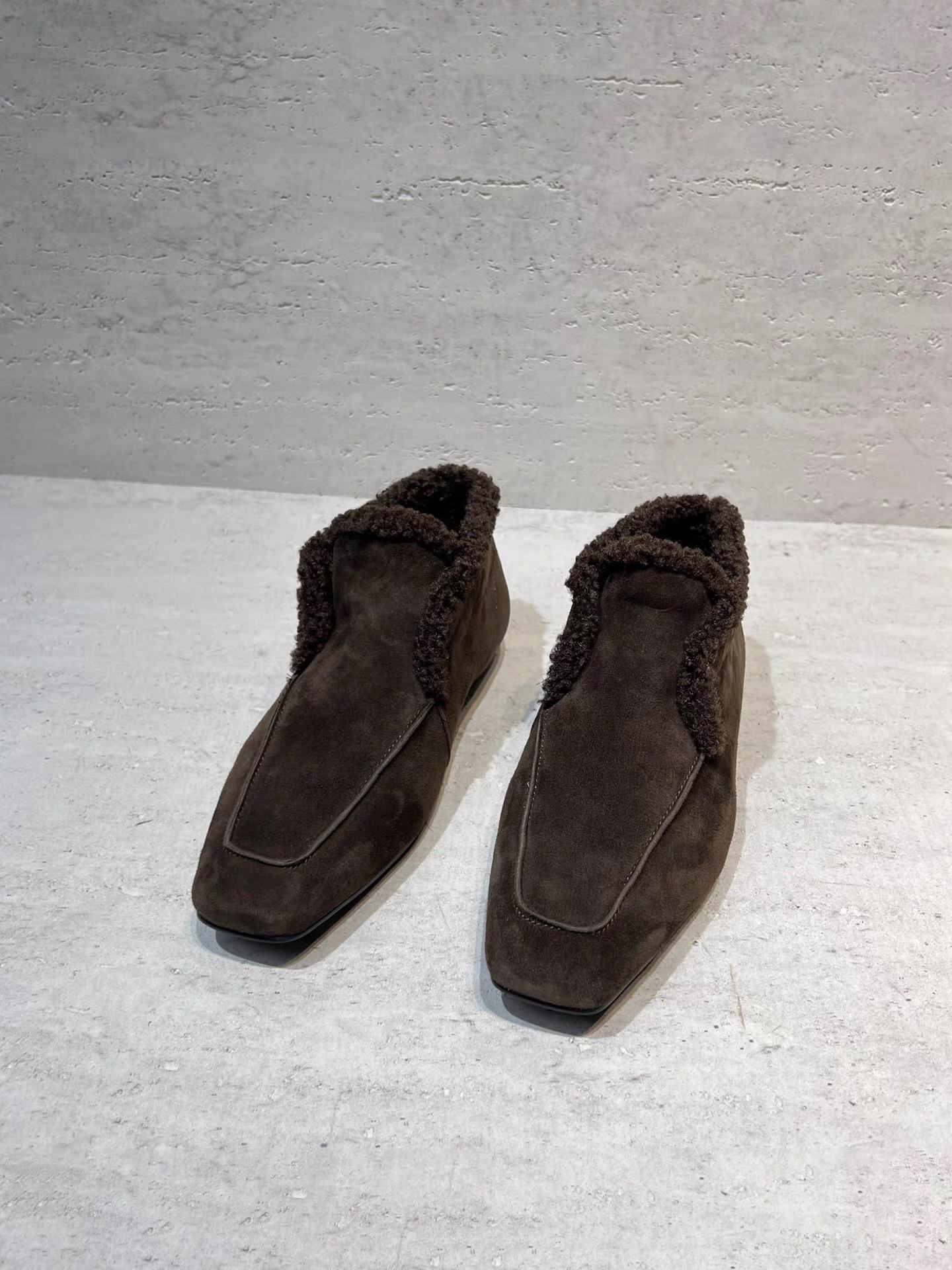 

Fan Gui~ Niche retro cross-strap ballet shoes 2025 new inner height increase square head shallow mouth single shoes women 35