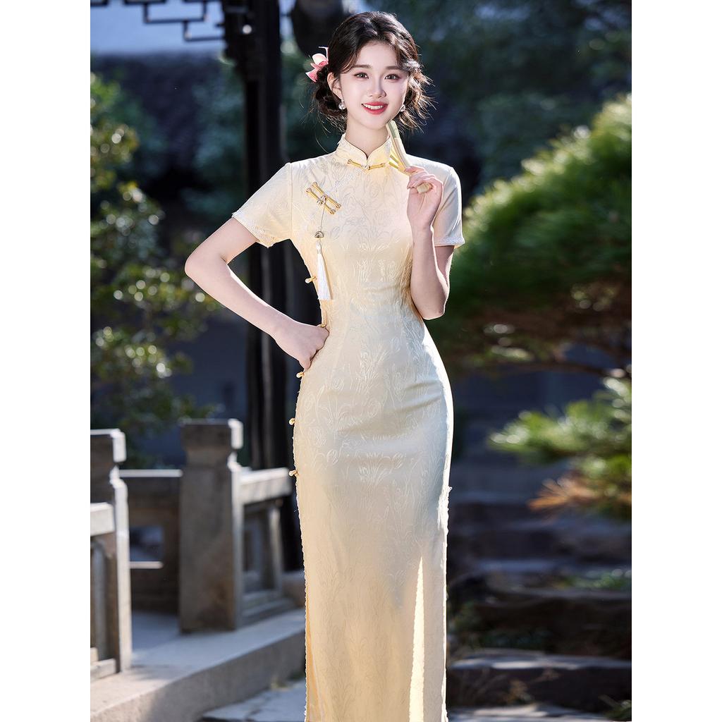 Yellow jacquard cheongsam women's new Chinese style improved young summer slim engagement temperament dress 1011 new