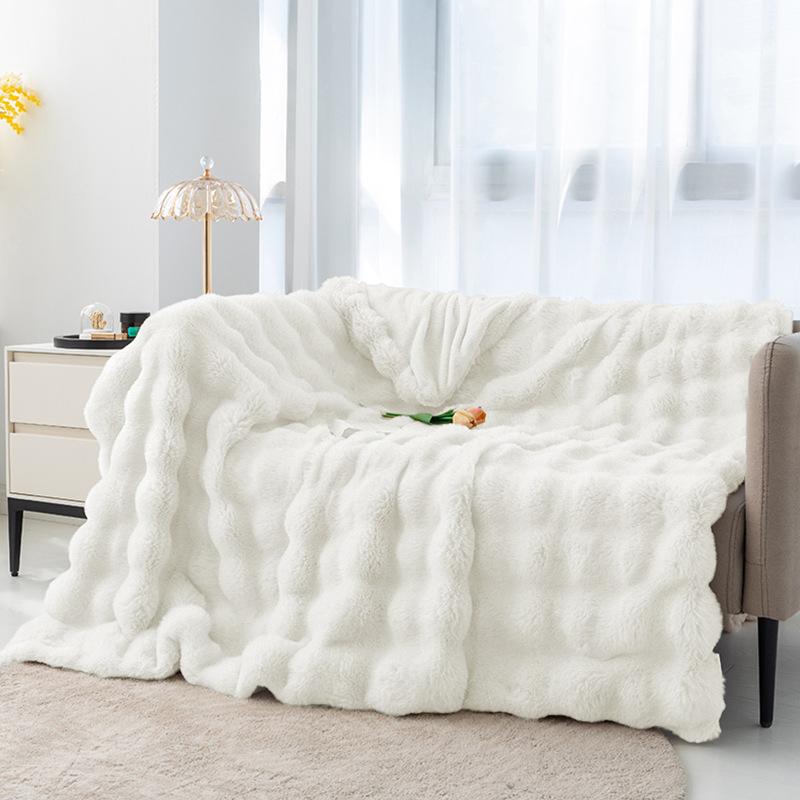 Imitation Rabbit Fur Plush Blanket Winter Warmth Comfortable Blankets Bed Luxury Warm Sofa Cover Throw Blanket and Pillowcase