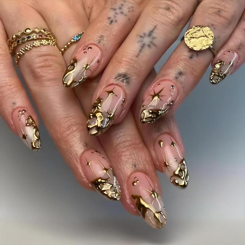 24 UNIDADES Douradas 3D Estrela Pontas de Unha Postiça Francesa Luxo Vintage Simples Amêndoa Press on Nails Cobertura Total Usáveis Unhas Postiças para Mulheres