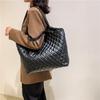 Stylish Large Capacity Tote Bag For Women 2023 Summer Trendy And Vintage Handbag