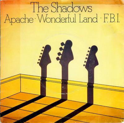 7inch Record SHADOWS  Apache  Wonderful Land  F.B.I. EMI2573 EMI 1977 UK Rock Used