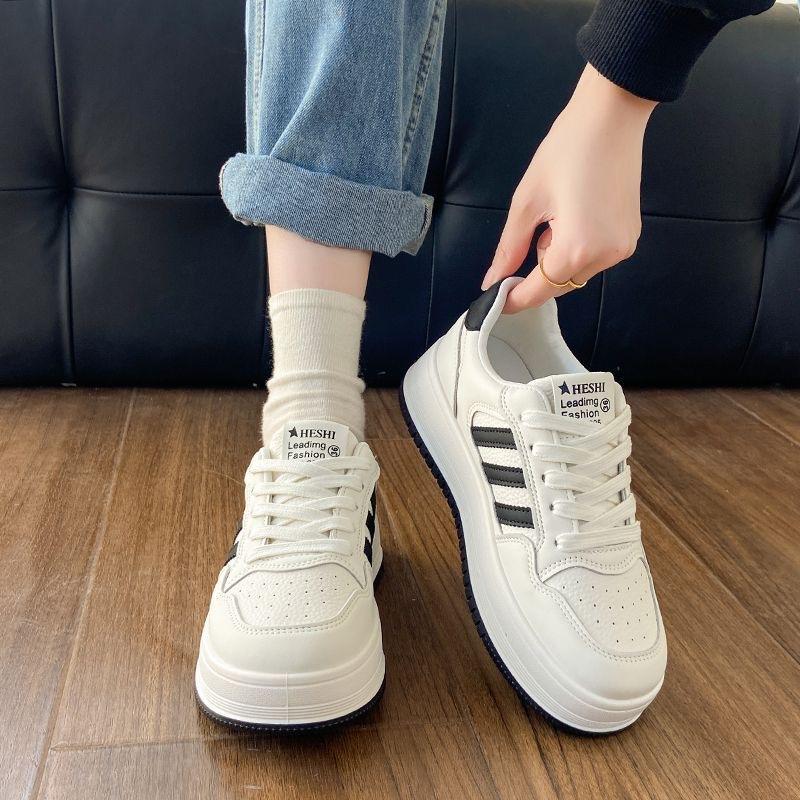 Niche thick-soled heightening little white shoes women's 2025 spring popular women's shoes Internet celebrity versatile casual fashion sports shoes
