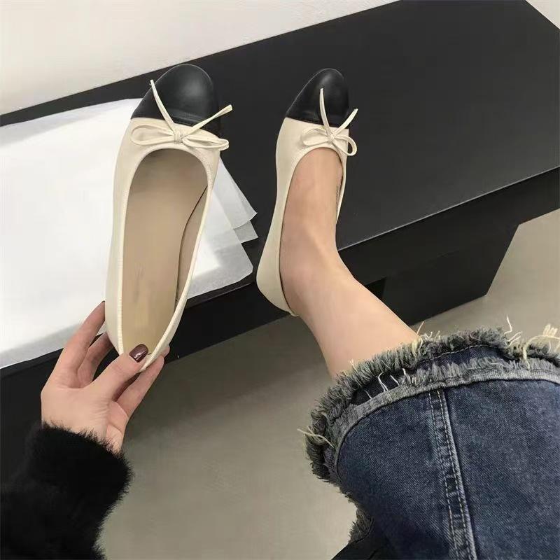 Xiaoxiangfeng flat bottom round head bow ballet shoes women's 2025 new soft bottom light mouth one pedal color matching shoes