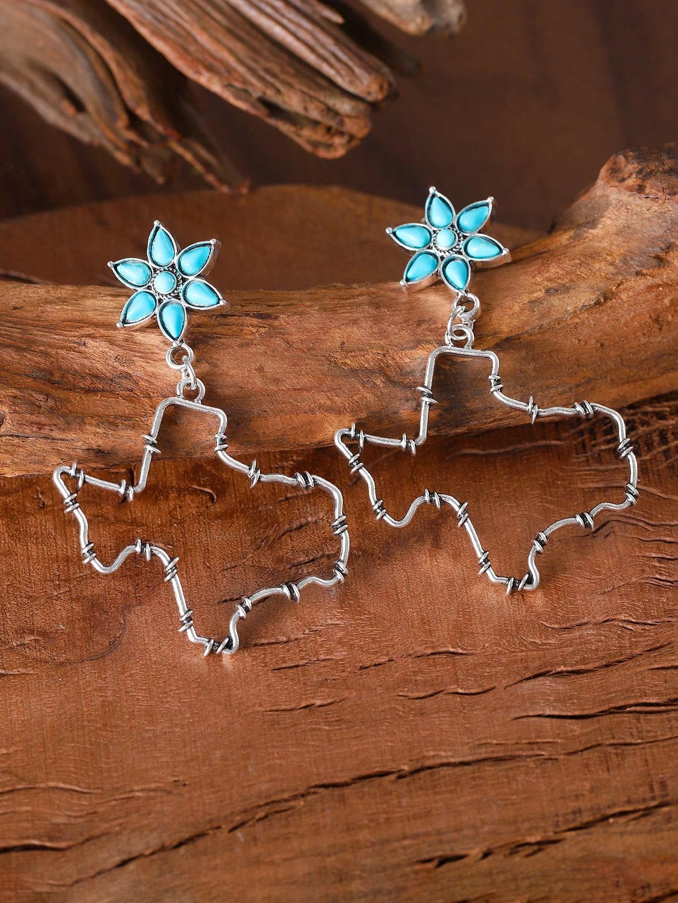 

A Vintage Western-Style Turquoise And Flower Earring, Perfect As A Valentine S Day, Mom S Day, Or Mother S Day Gift.