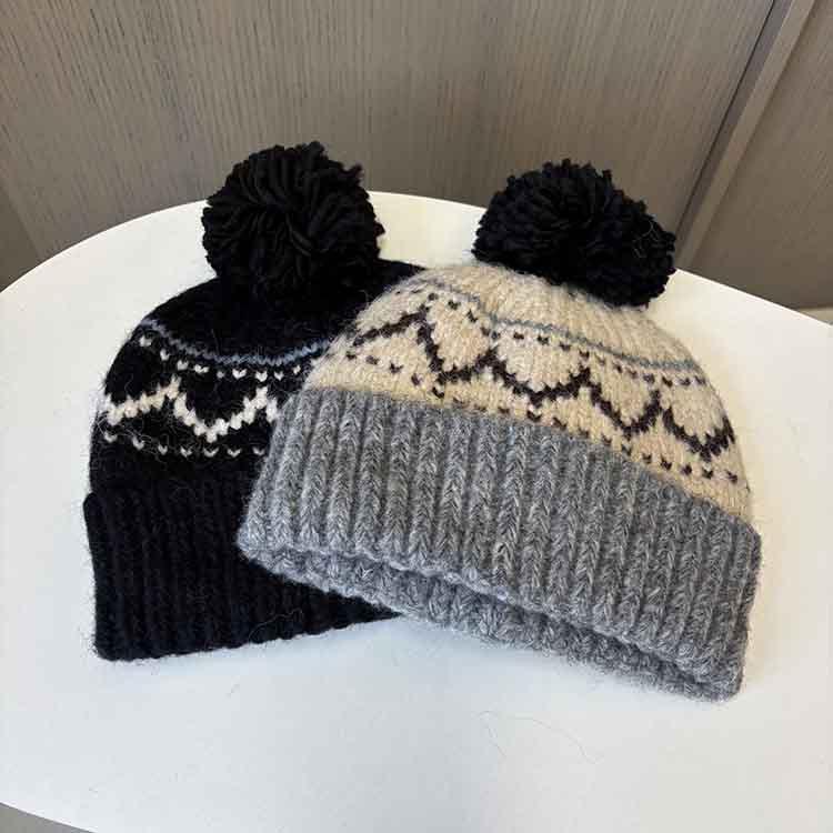 Winter Atmosphere Maillard Wool Hat Cute Hairball Thickened Warm Knitted Hat Literary Jacquard Pullover Hat