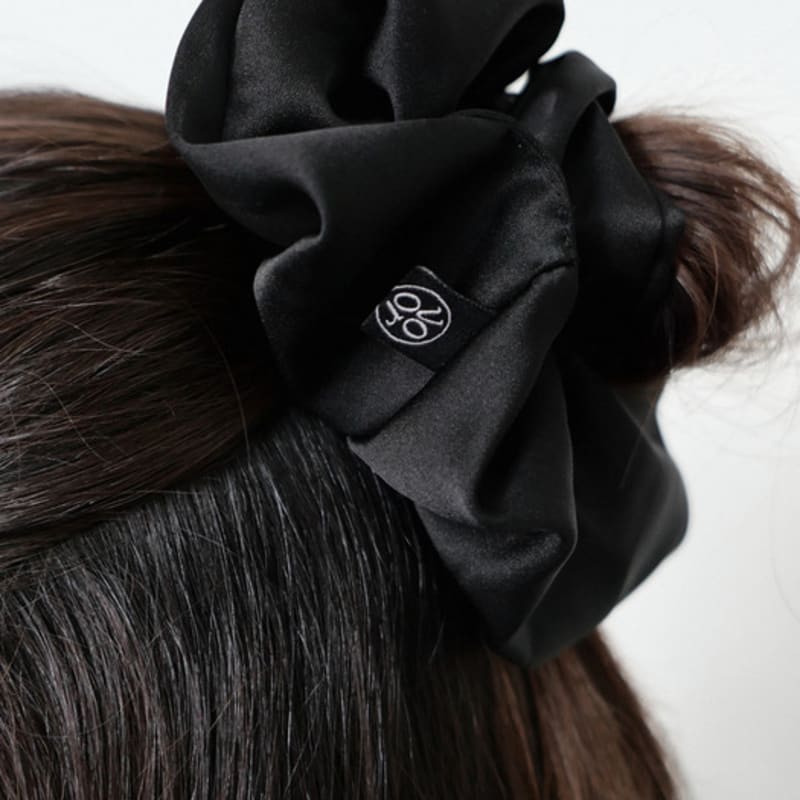For Basic Satin Scrunchie_Large_Black