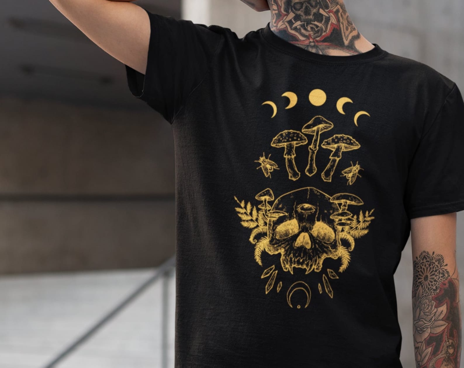 Skull & Mushroom Moon Phases T-Shirt: Gothic Cottagecore Tee XL