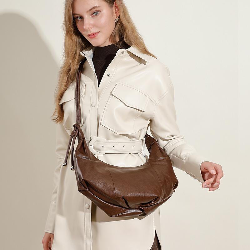 Fashion leather high-end messenger dumpling bag head layer vegetable tanned cowhide large capacity shoulder pleated croissant