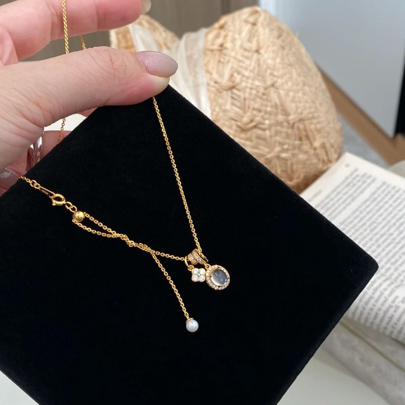 Four Leaf Clover Necklace, Light Luxury, Niche Design, Fashionable and Versatile, Exquisite Collarbone Chain 40CM золотой