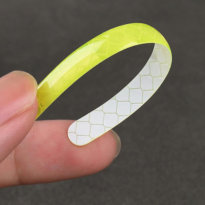 Decorative 20Pcs Car Wheel Hub Reflective Stickers Safety Warning Rim Decals Auto Exterior Upgrade Car-Styling For Skoda Octavia xkbf53