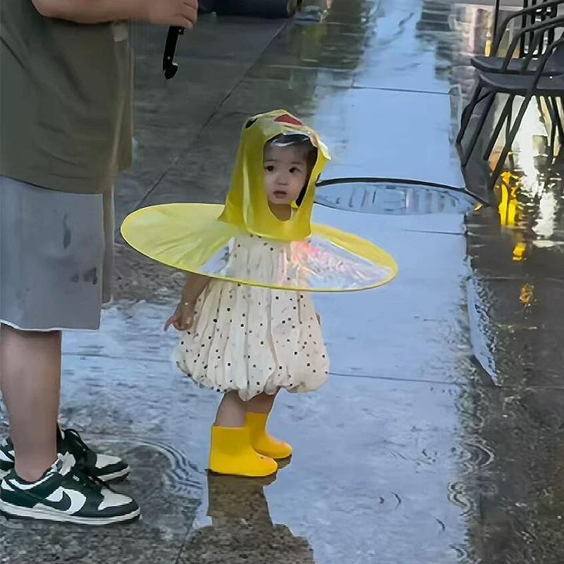 Kleine Gelbe Ente Fliegende Untertasse Regenmantel Kinder Umhang-Stil Regenschirmhut Kindergarten Baby Kinder Regenmantel Einteiliger Poncho für Mädchen