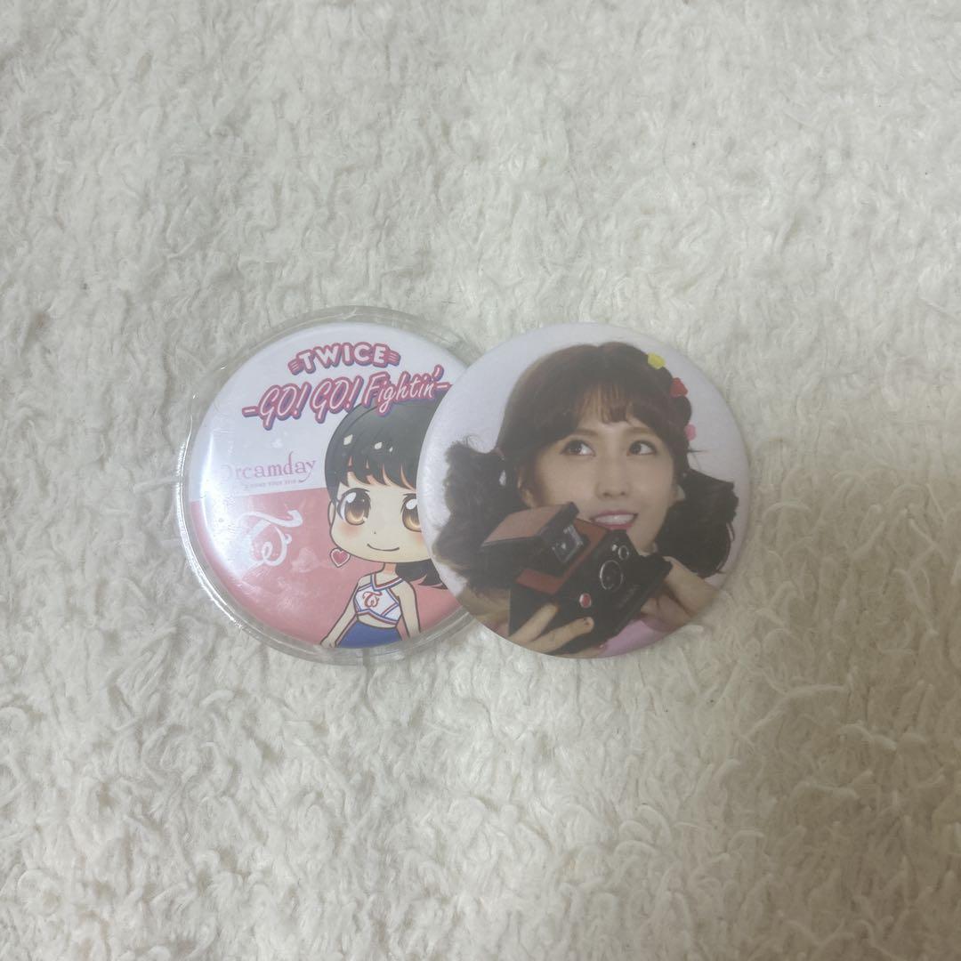 

[USED] Twice Momo Can Badge