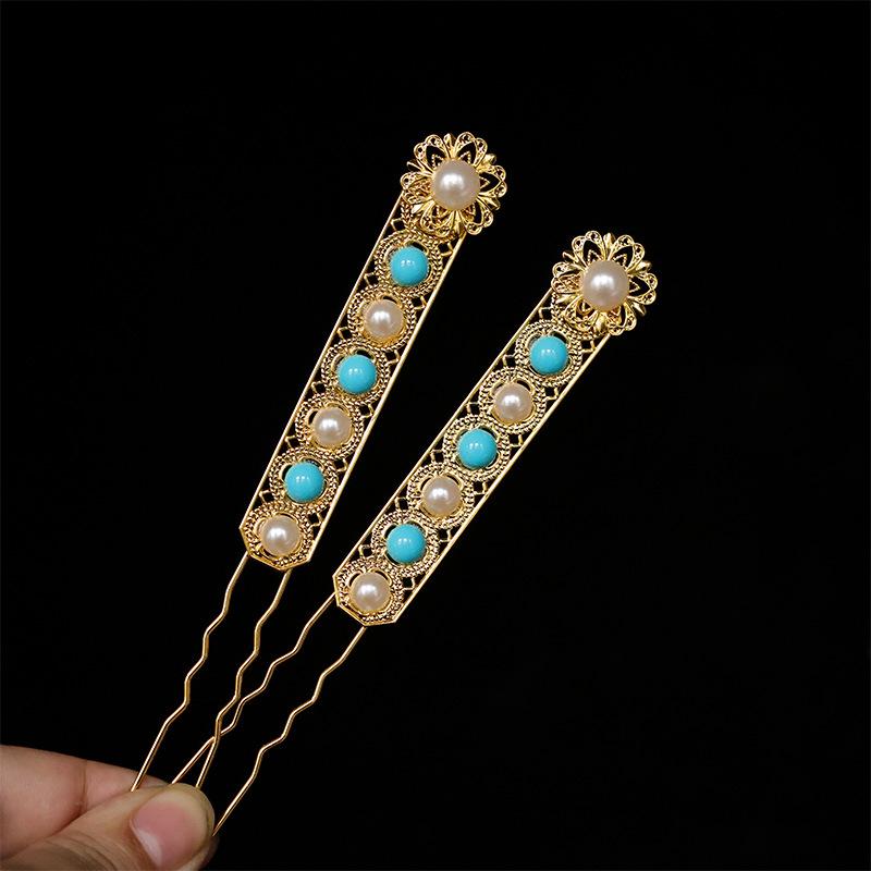 Tang Dynasty Gold Hair Accessories Set: Hanfu Retro Headdress with Hairpins, Forks, and Combs.