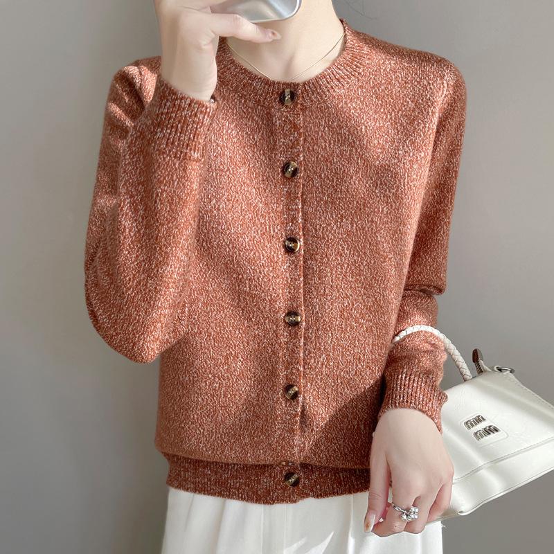 Veelzijdig gebreid damesvest met bloemen: Ronde Hals Lente Laag