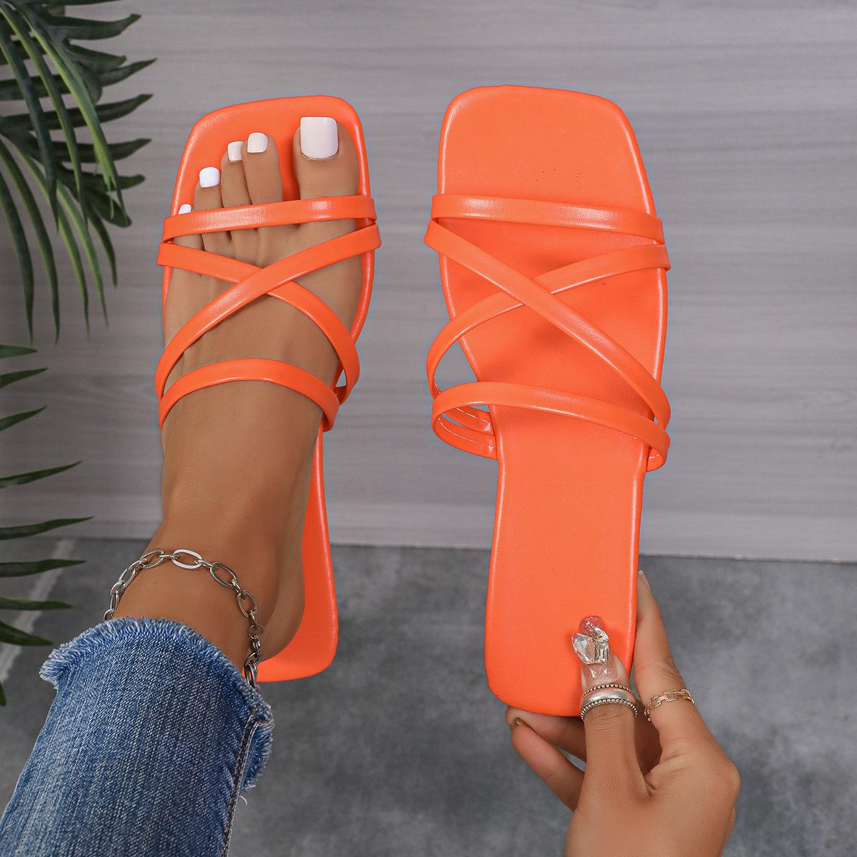 

Женские шлепанцы на плоской подошве 2024 года, новые французские вечерние ветровые пляжные тапочки с нишевым носком 43