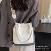 Fashion wide strap bucket bag for women 2025 new niche design crossbody bag popular commuter women's shoulder bag