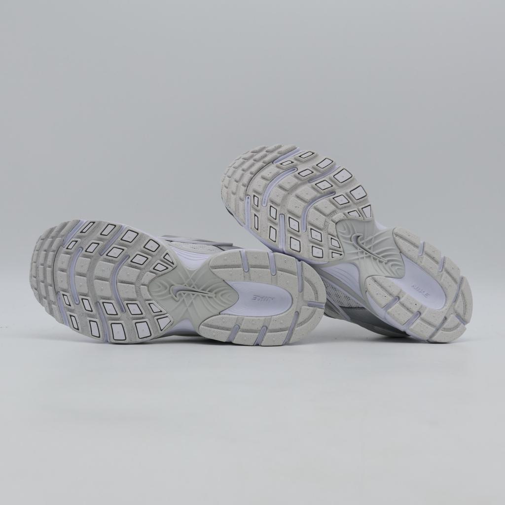 HQ7901-112 Nike V5 RNR White Metallic Platinum (Women's)