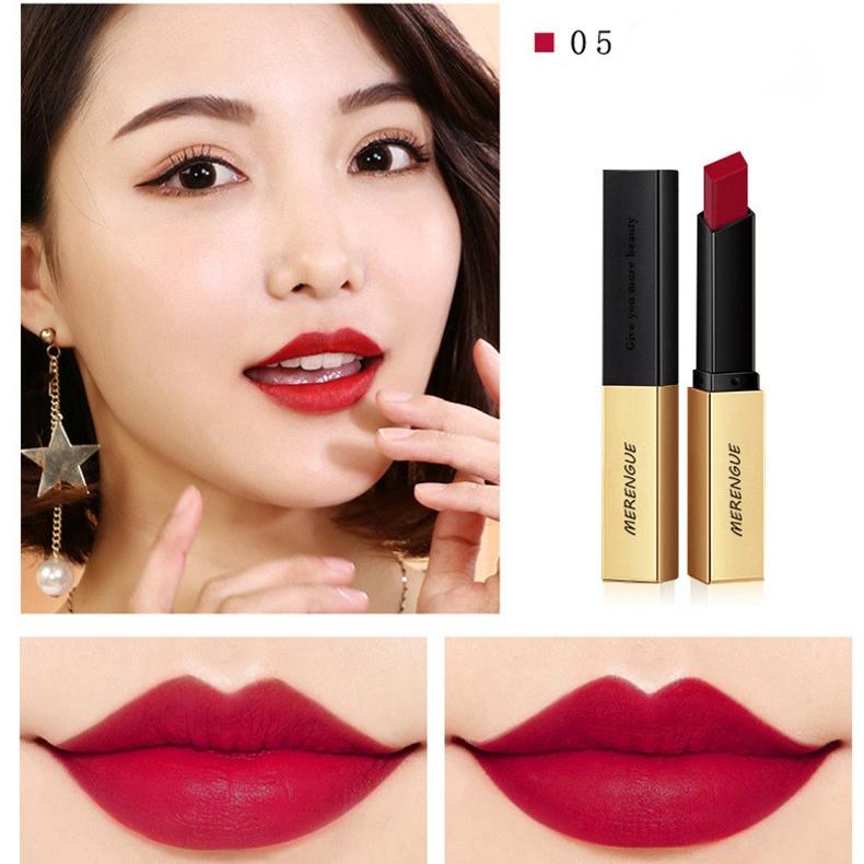 Tanabata Valentinstag Hot Send Girlfriend Small Gold Bar Thin Tube Matte Matte Matte Neue Farbe Lippenstift Lasting Students Set