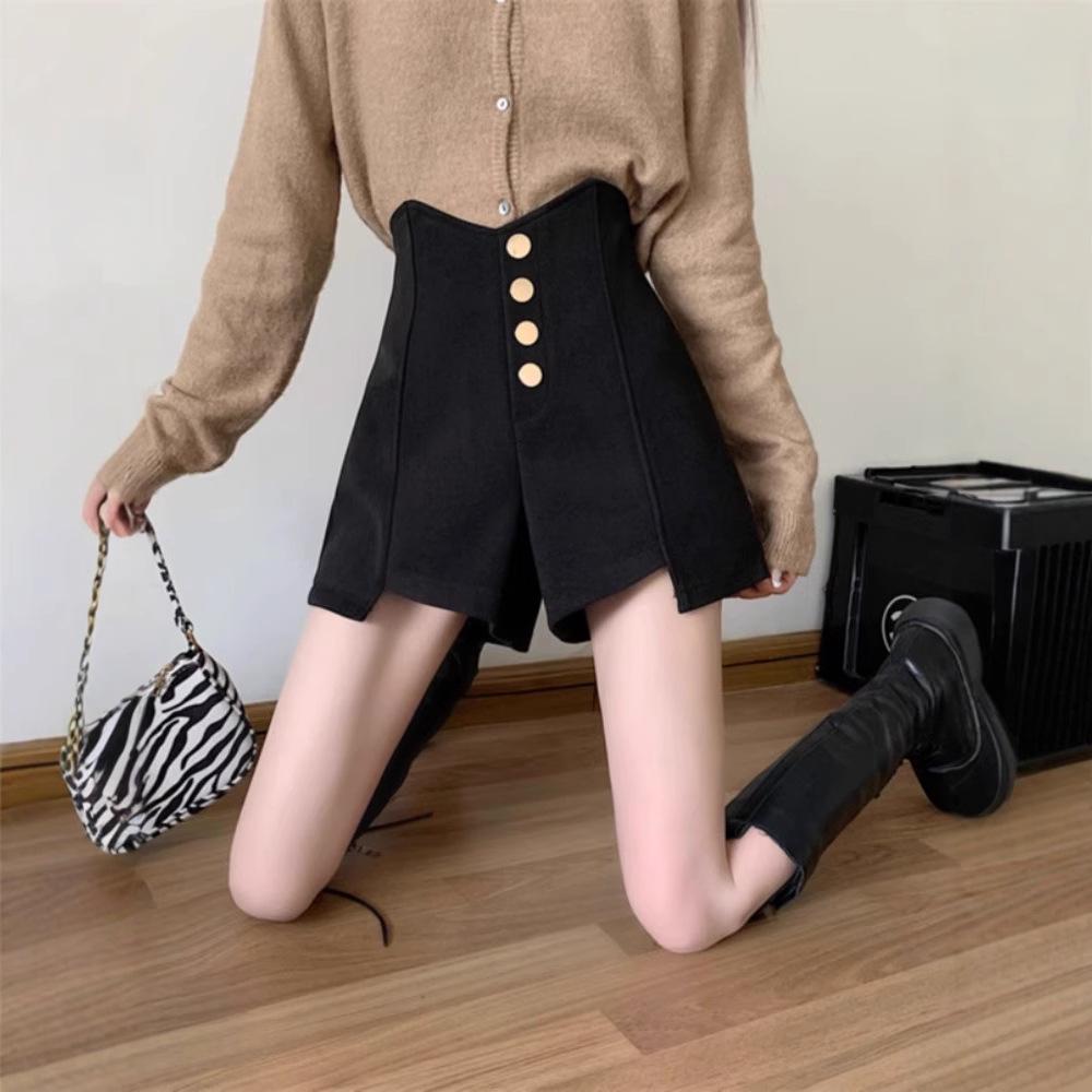 

Повседневные брюки клеш с высокой талией на осень/зиму 2024, нишевый дизайн, асимметричные шорты А-силуэта, стройнящие, для женщин 5XL (171-180 jin)