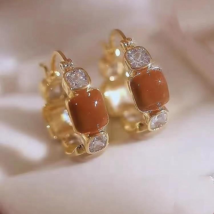 

Fashionable Women s Versatile Earrings With A High-end Temperament Hoop One Size