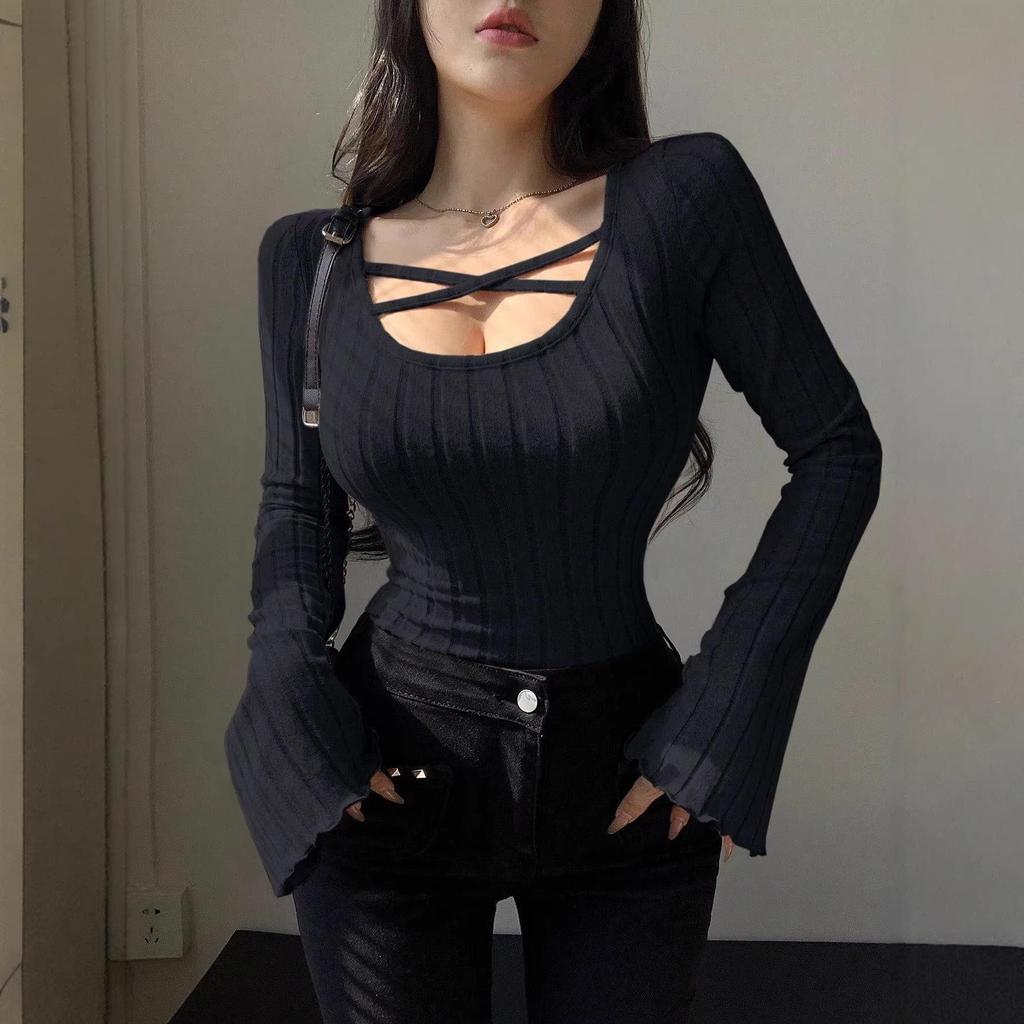 European & American Women's Sexy V-Neck Slim Knit Top - Chic, Versatile, and Elegant