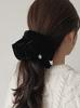 Oar Vintage Velvet Drop Cameo Wide Scrunchie [Black]