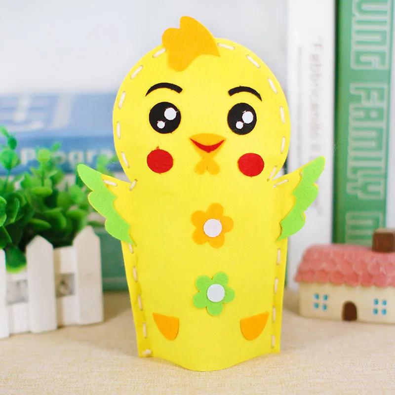 Kids Cartoon DO IT YOURSELF Hand Puppet Crafting Playthings Kindergarten Learning Non-Woven Handmade Paste Material Sewing Set Children Xmas Gift Idea