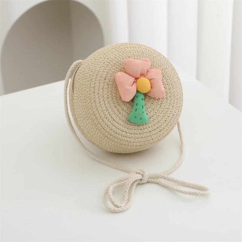 Children's Straw Woven Crossbody Bag - Small Girl's Phone and Coin Purse for Summer Outings and Seaside Trips