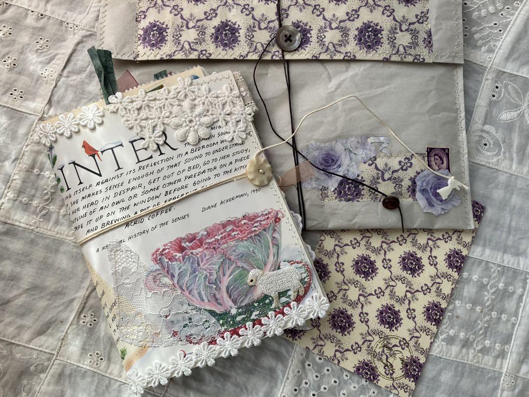 

[USED] Junk journal, notebook, foreign books, picture books, animals, butterflies, botanical, with case