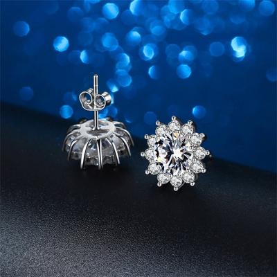 Sunflower 0 .5 /1 Carat Moissanite S925 Sterling Silver Stud Earrings Women 'S Holiday Gift Banquet Jewelry