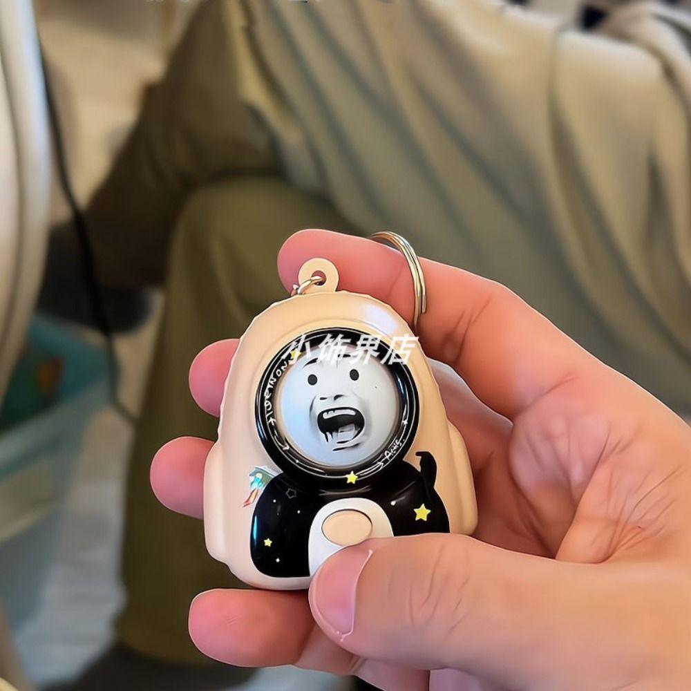 Avec Porte-clés Pendentif Changeant de Visage 4 Poupées Dessin Animé Faciales Porte-clés Fournitures de Jeu pour Enfants