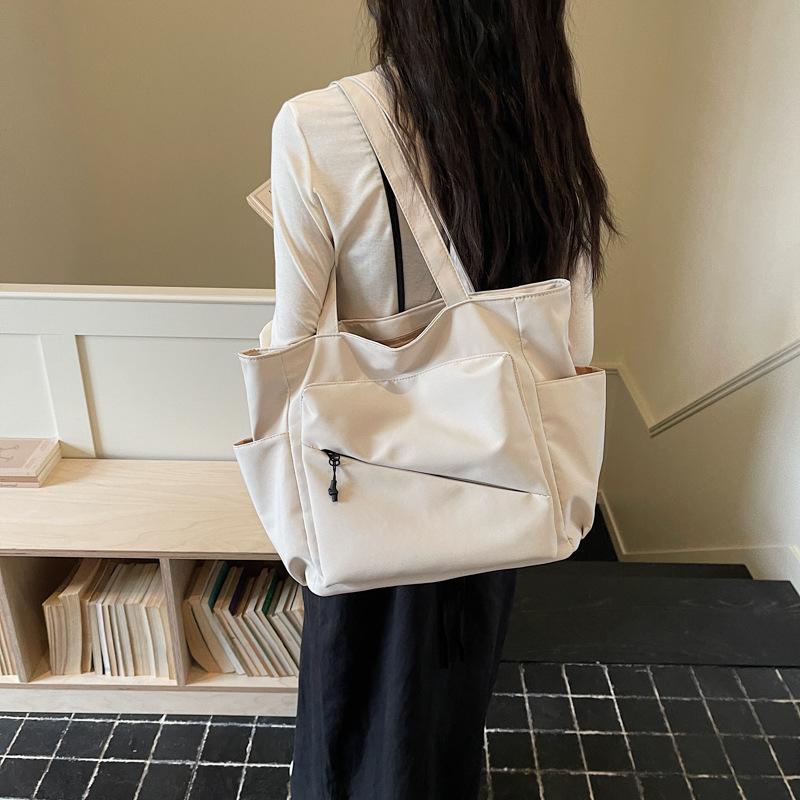 Large Capacity Tote Bag for Women Everyday Shoulder Bag with Multiple Pockets and Sleek Design