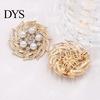 Retro Floral Clothing Accessories Rhinstone Flower Brooch for Women Golden Plated Alloy Vintage Lapel Pin Jewelry Wedding Party Prom Bag Embellishment