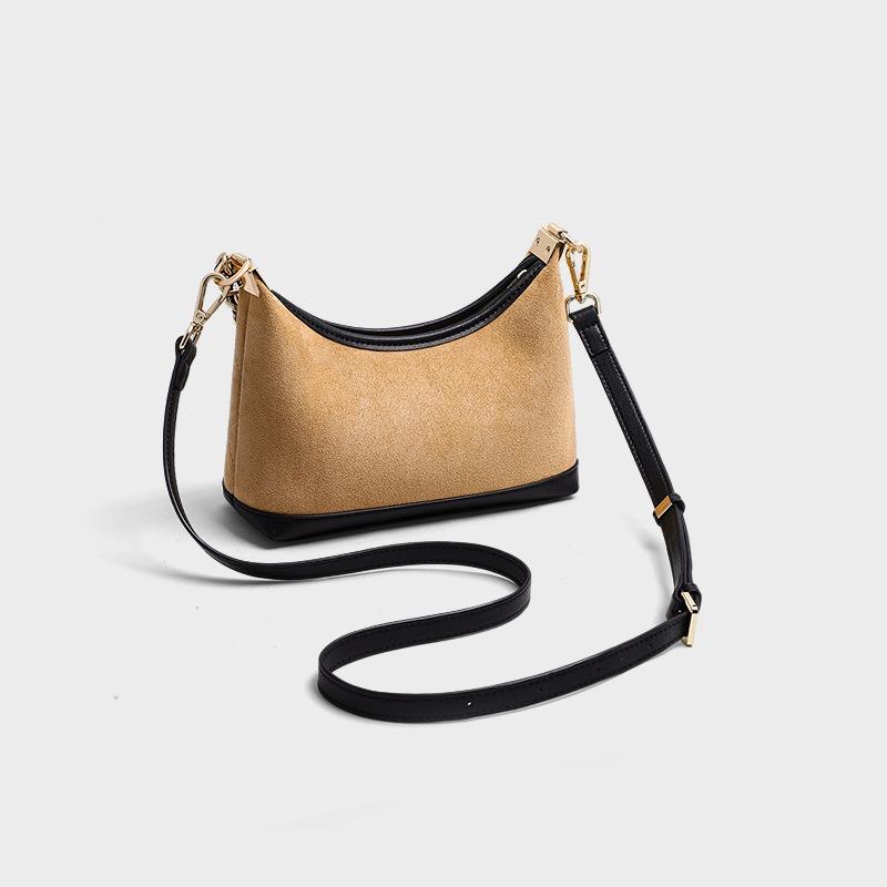 Bags New women's bags Autumn and winter shoulder messenger bags Fashion high-end commuter diamond chain armpit bags