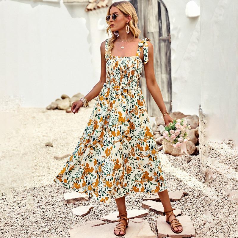 

Женское платье с цветочным принтом, короткими рукавами и поясом L абрикосовый