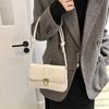 Fashion Womens Bag 2023 Winter New Stylish Solid Color Shoulder Bag**