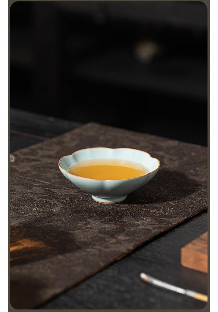 Ru Kiln Crackled Ceramic Gongfu Tea Tasting Cup - Cultivable Master Cup in Gift Box Packaging.