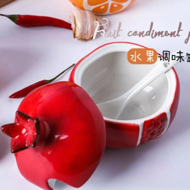 Creative Cartoon Fruit Ceramic Seasoning Jar Korean Hand-painted Salt Pepper Shaker Sugar MSG Bottle Household Kitchen Supplies